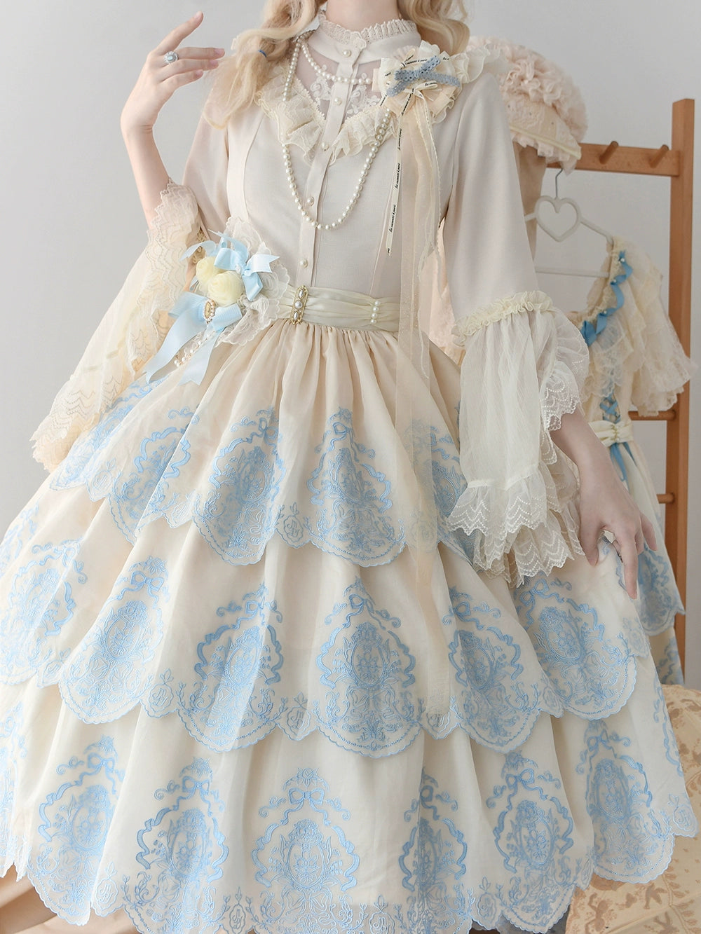 【予約販売】Noble Garden 刺繍ジャンパースカート