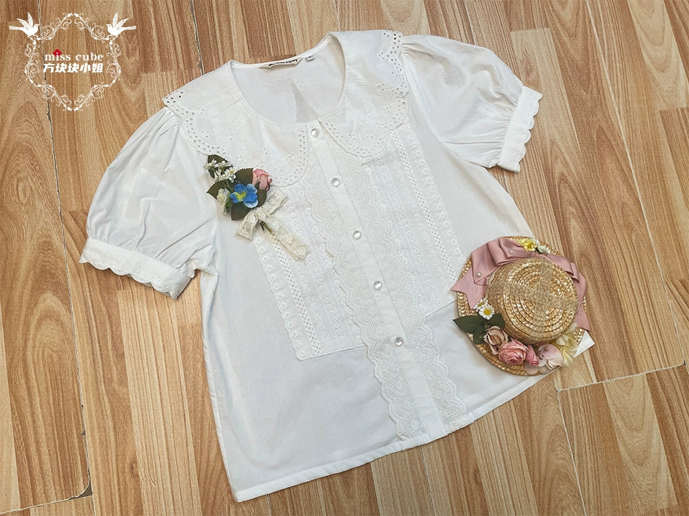 [Pre-orders available until 2/19] Sweetie Sheep Cutwork Lace Short Sleeve Blouse