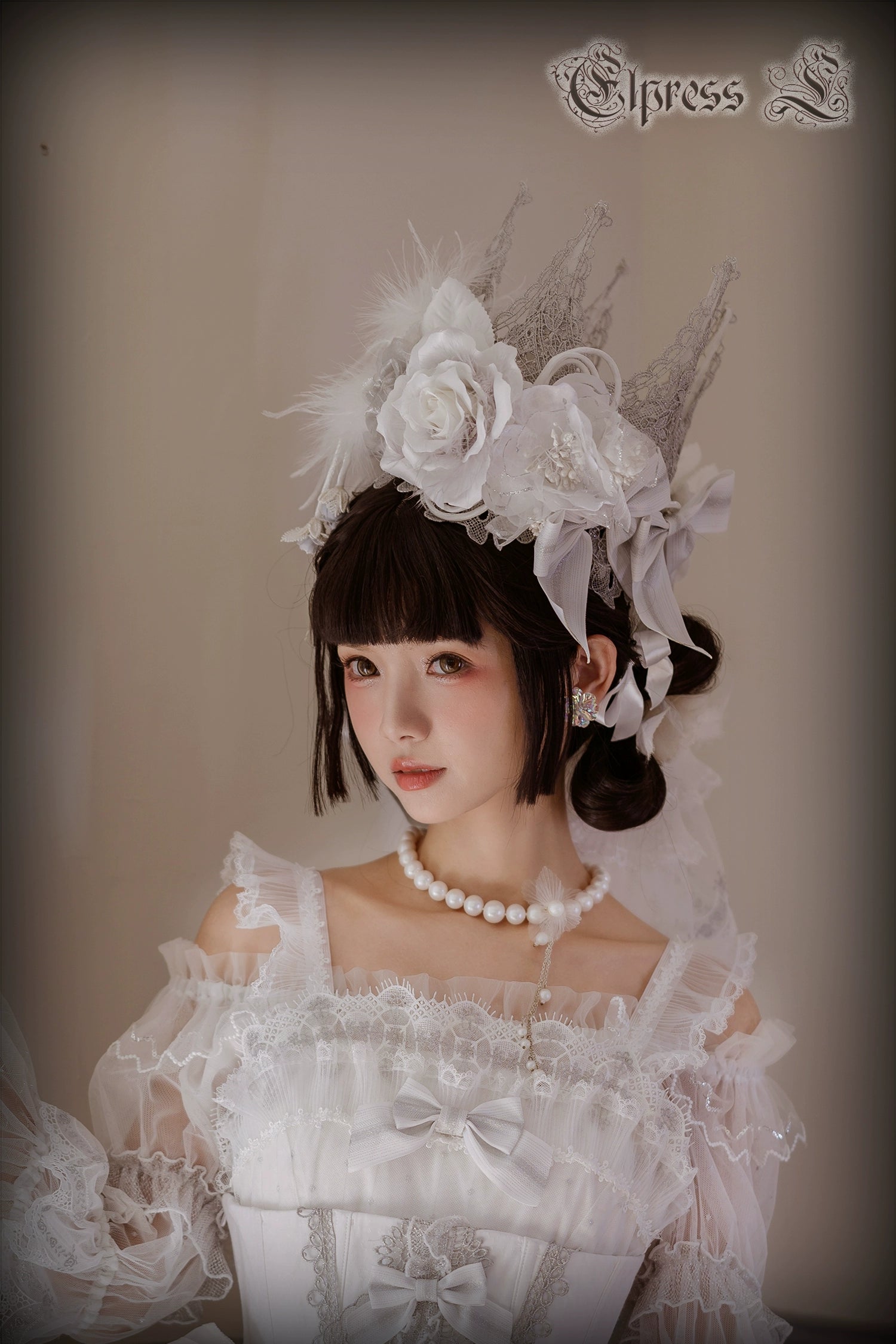 [Only available with simultaneous purchase] Rose Throne hat, arm sleeves and other accessories