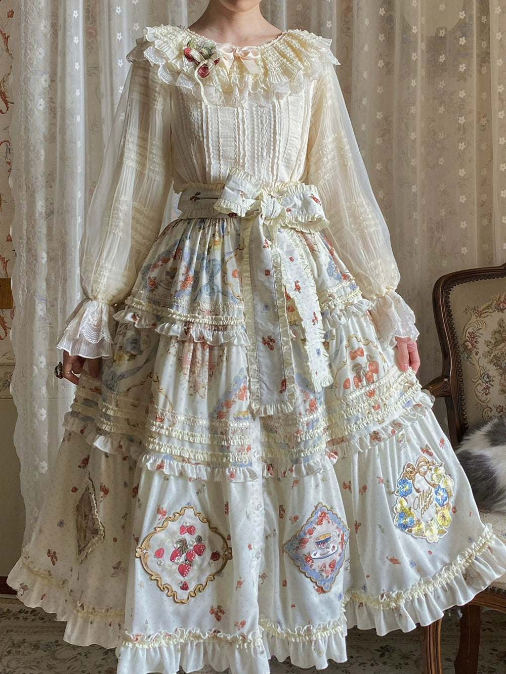 [Pre-orders available until 2/19] Cat Rose Tea Party Ruffled Long Sleeve Blouse