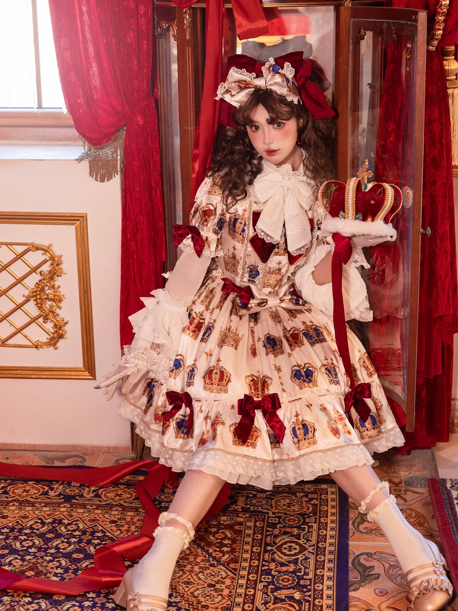 [Resale/Pre-orders available until 3/9] Star Crown Velvet Ribbon Print Dress