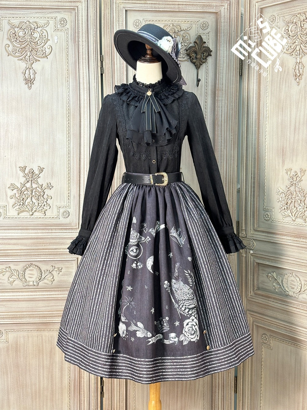 [Pre-orders available until 11/4] Magician Classical Skirt