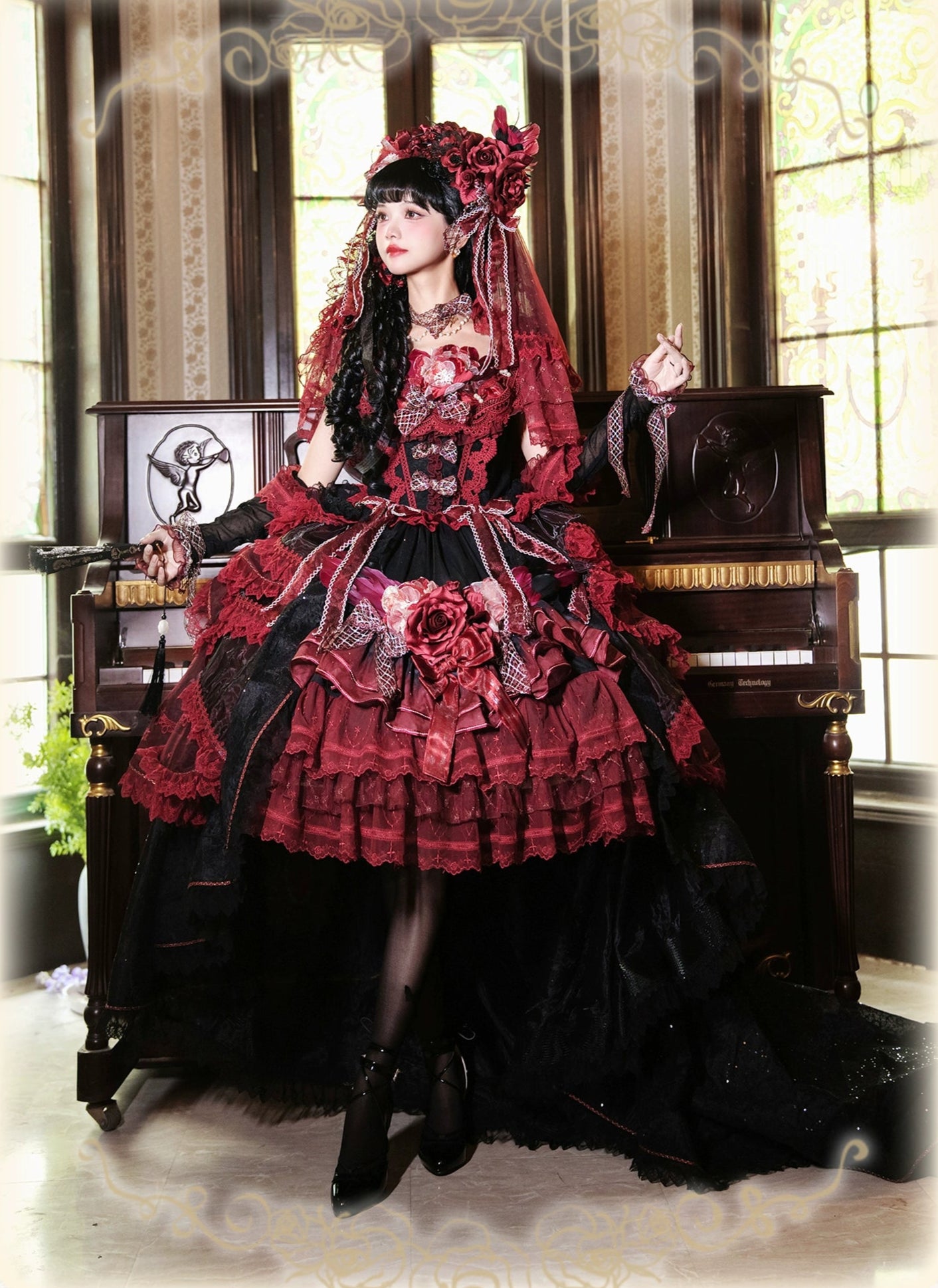 【受注予約8/13まで】Snow Rose Princess トレーン付きドレス・レッド×ブラック（シルバー）