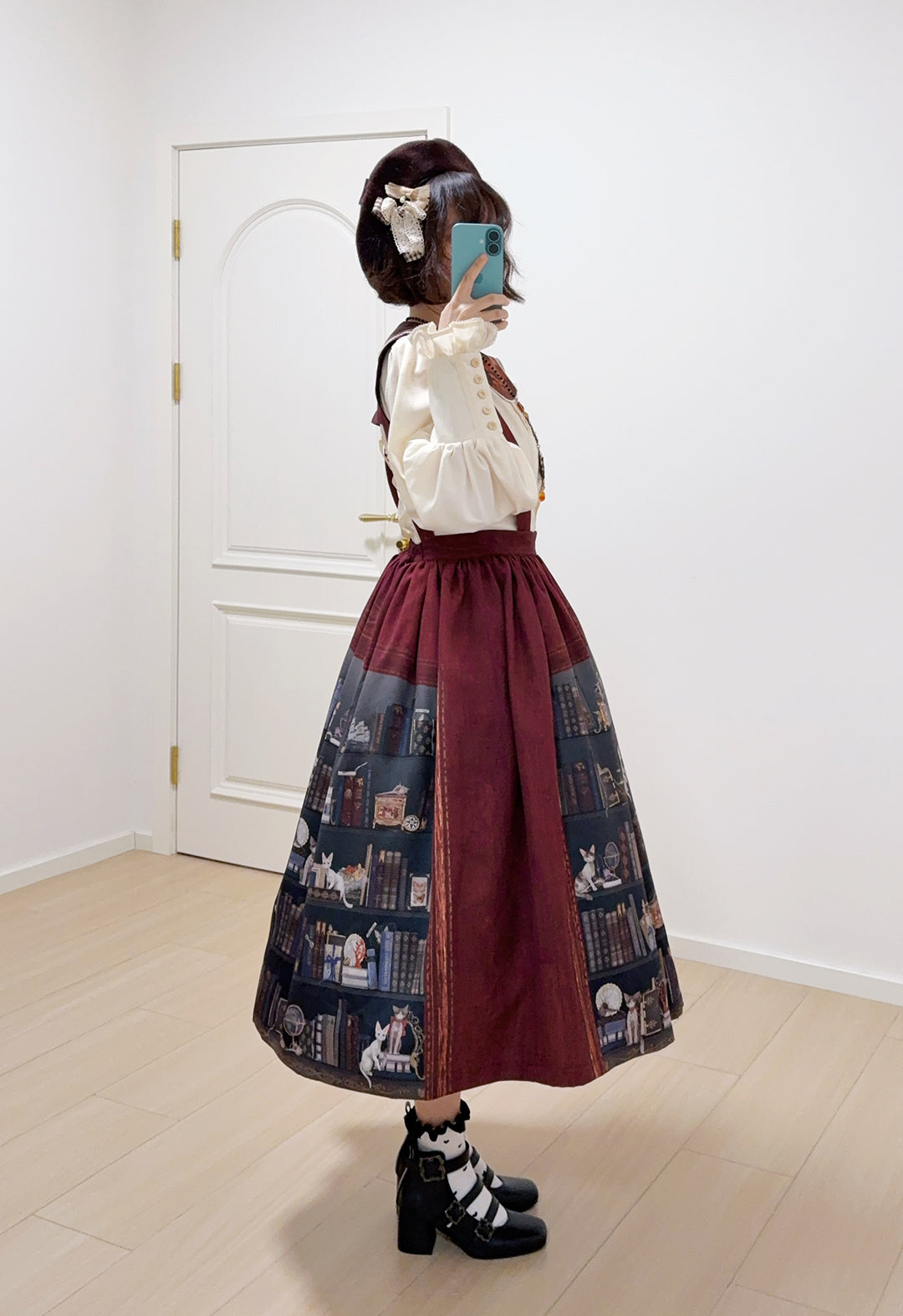 【受注予約11/6まで】German Bookcase サスペンダースカート