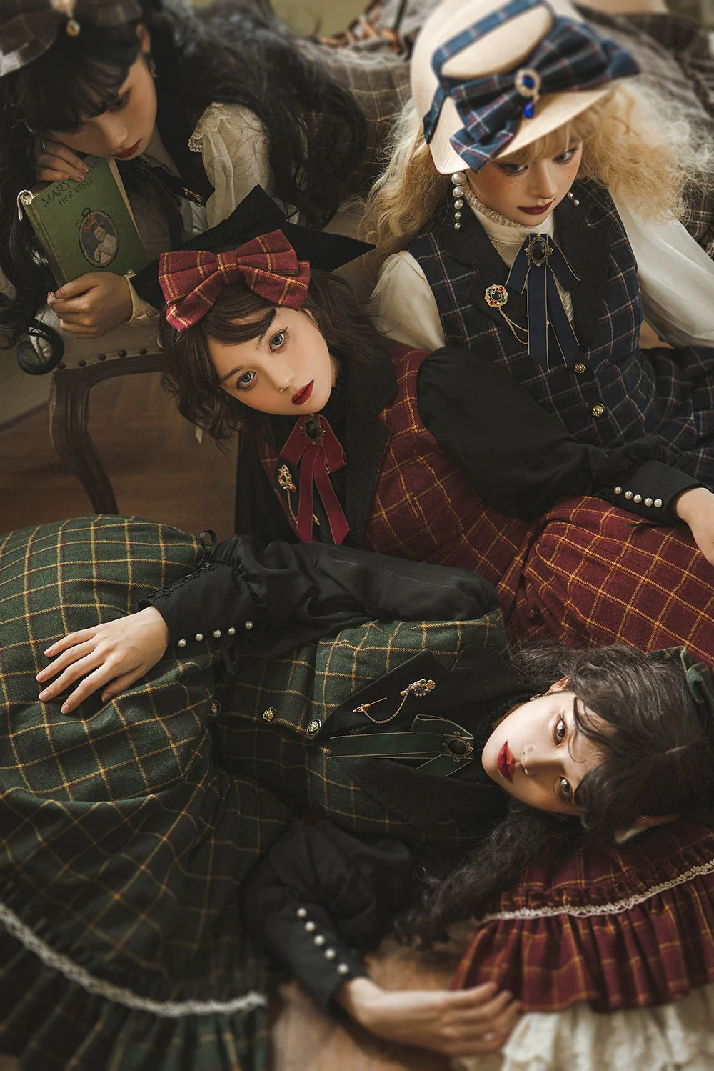 [Pre-order] British Classical Lolita Warm Check Vest