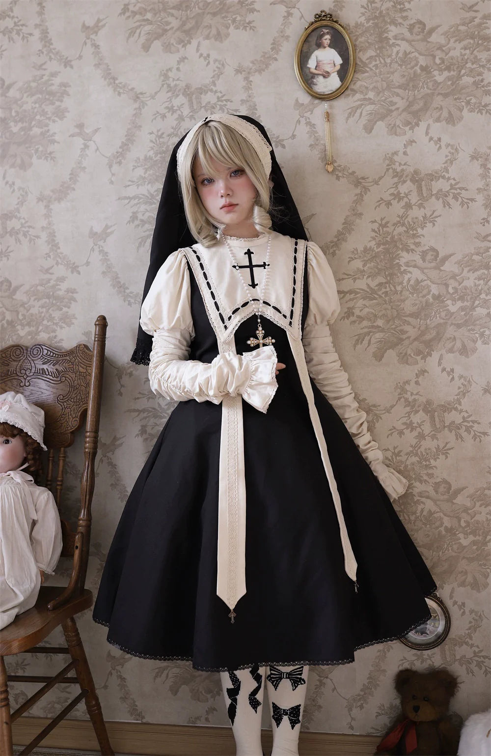 [Resale/Pre-orders until 10/16] Pray on a Moonlight Night Dress, Black x Off-White, Short Length