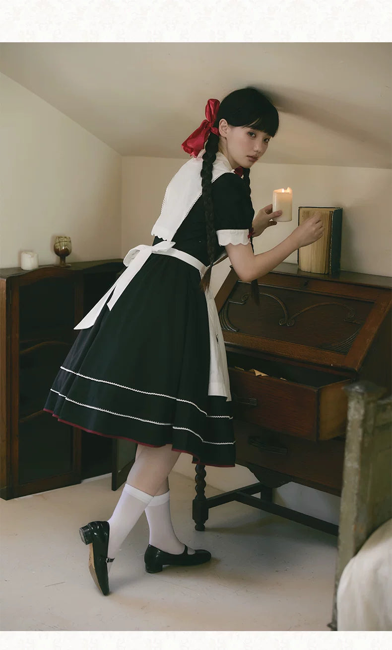 【受注予約9/8まで】Delicious Cherry ブラックワンピースとエプロン