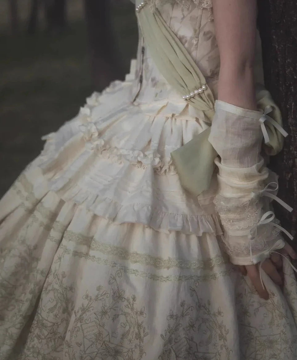 Fourteen-line poem: Lace and embroidered skirt