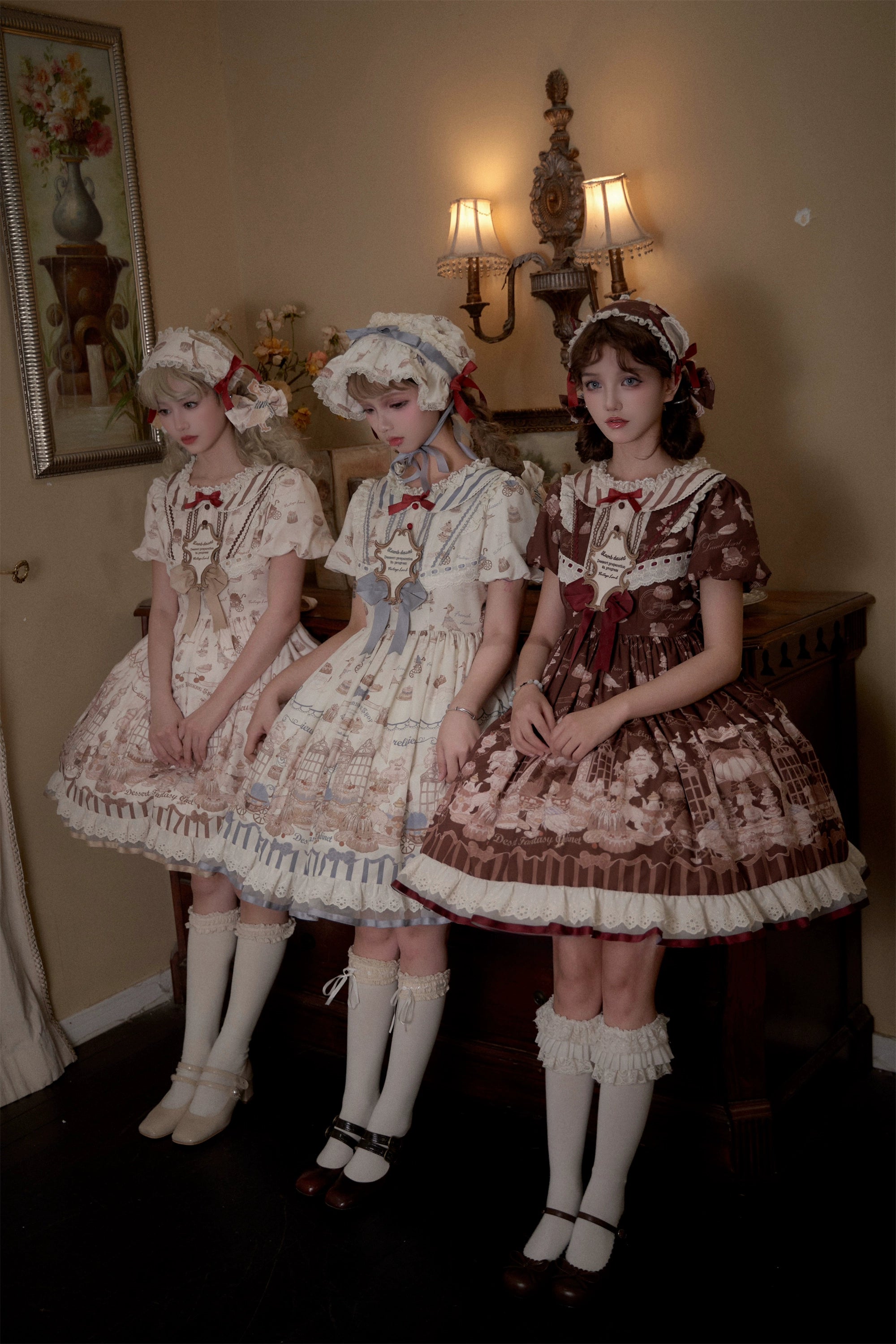 [Pre-orders available until 10/28] Antique Dessert Room Short Sleeve Dress