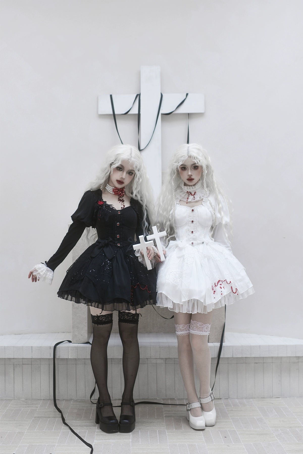 Twin Witches ゴシックチュールワンピースとインナースカート