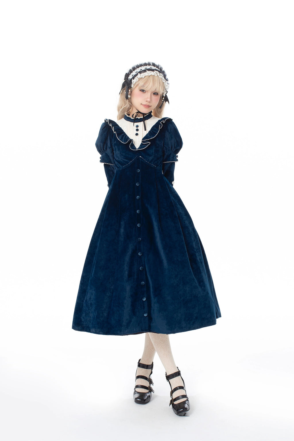 [Pre-orders available until 12/1] Suijaku stand-up collar velvet dress and cape