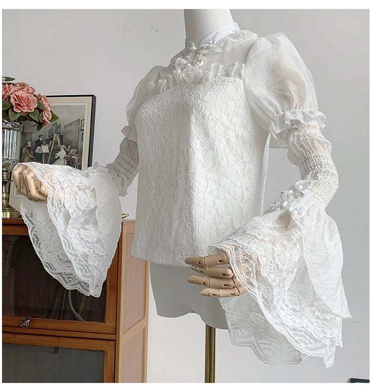 Lace floral blouse with detachable sleeves
