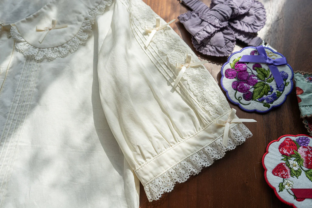 Picnic Basket short sleeve blouse