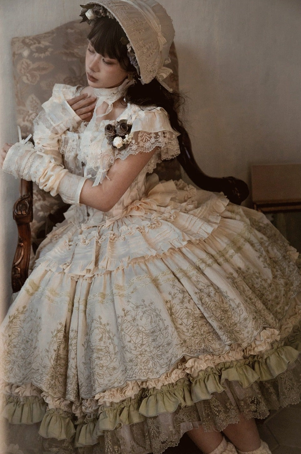 Fourteen-line poem: Lace and embroidered skirt