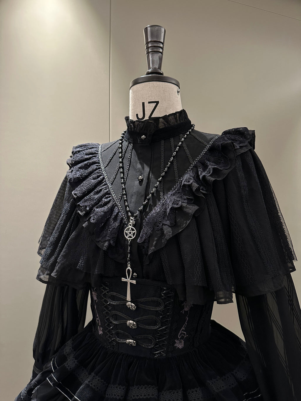 [Pre-order] Sunset Thron lace blouse