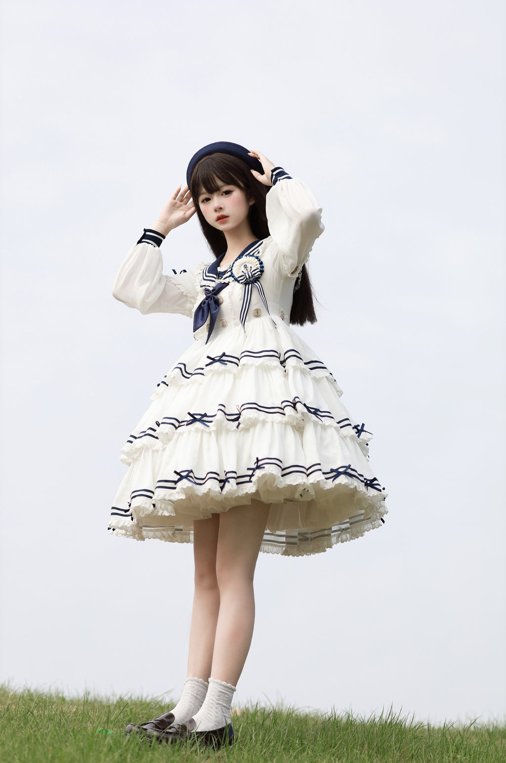 【受注予約4/28まで】セーラー襟と3段フリルの2wayマリンワンピース・ホワイト・ミドル丈