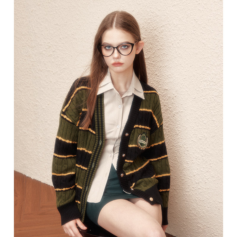 [Pre-order] Hogwarts School of Witchcraft and Wizardry Wide Border Cardigan