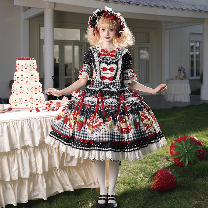 【受注予約11/18まで】Strawberry Cake Guide プリントワンピース