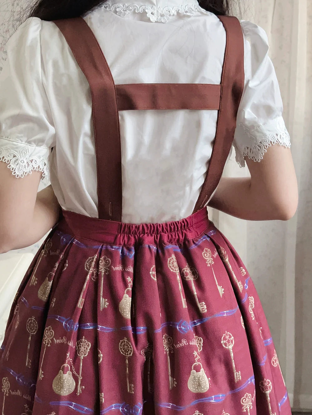 [Pre-order] Secret Key White Lace Short Sleeve Blouse