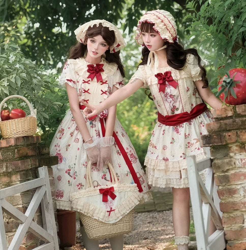 【受注予約8/14まで】 Strawberry Whisper プリントジャンパースカート