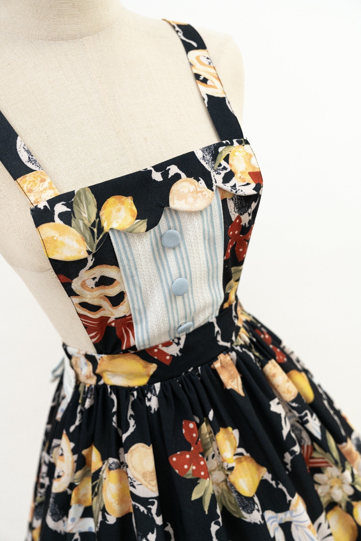 【受注予約6/26まで】Lemon Biscuit サスペンダースカート