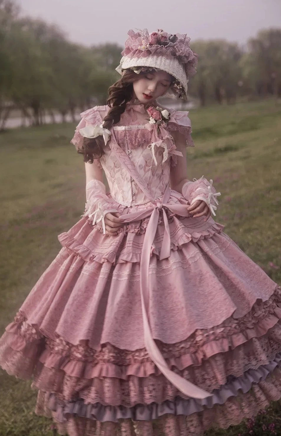 Fourteen-line poem: Lace and embroidered skirt