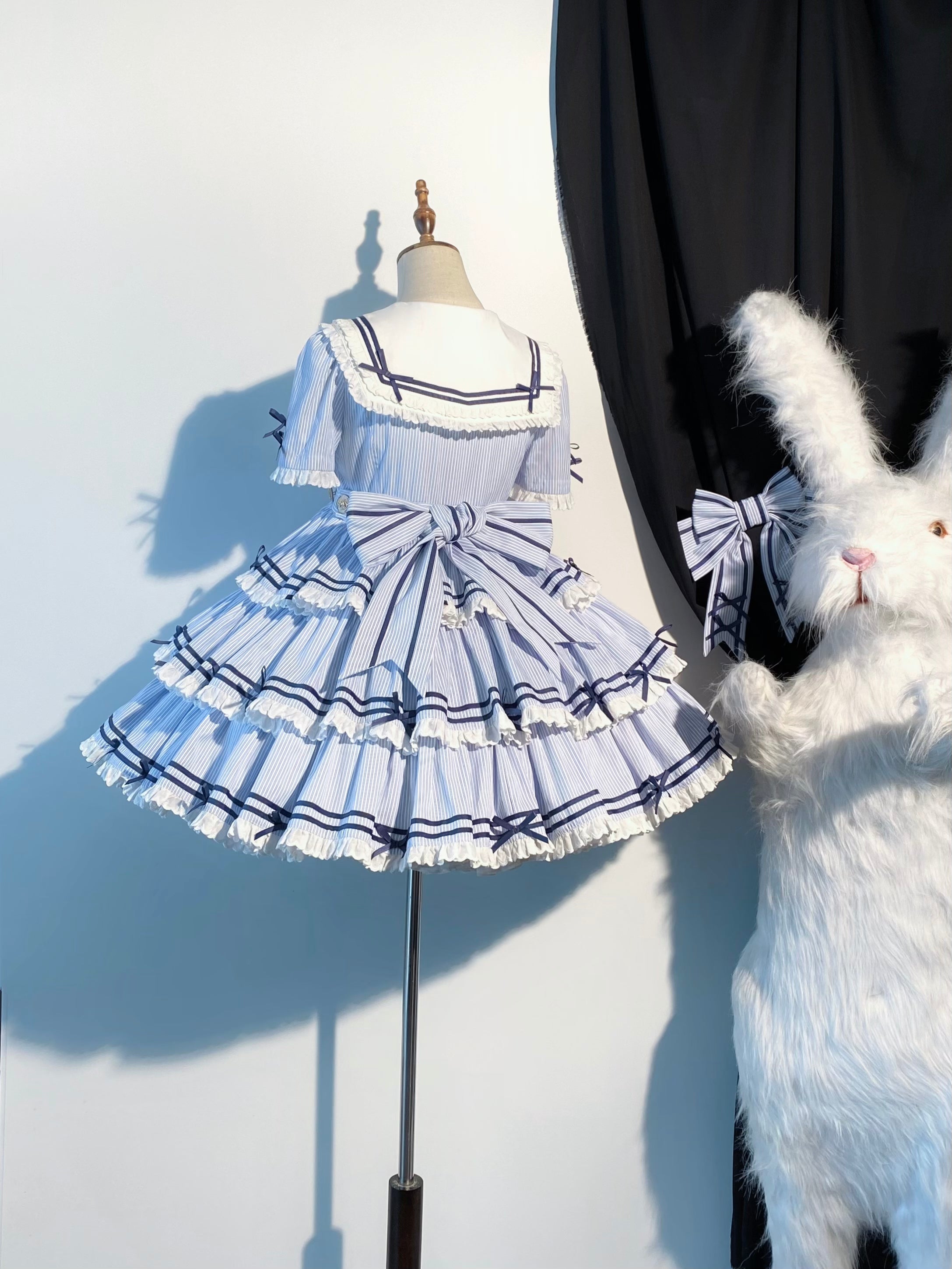 【受注予約4/28まで】セーラー襟と3段フリルの2wayマリンワンピース・ストライプ・ショート丈
