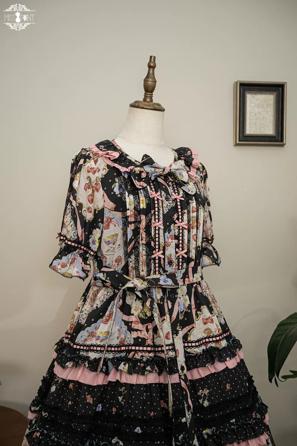 [Pre-orders available until 2/19] Cat Rose Tea Party Luxury Dress