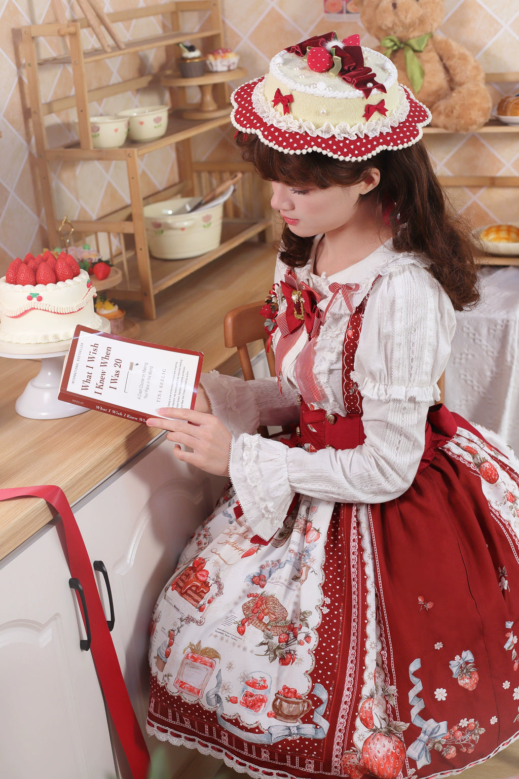 [Pre-orders until 2/26] Strawberry Manor Frill Blouse