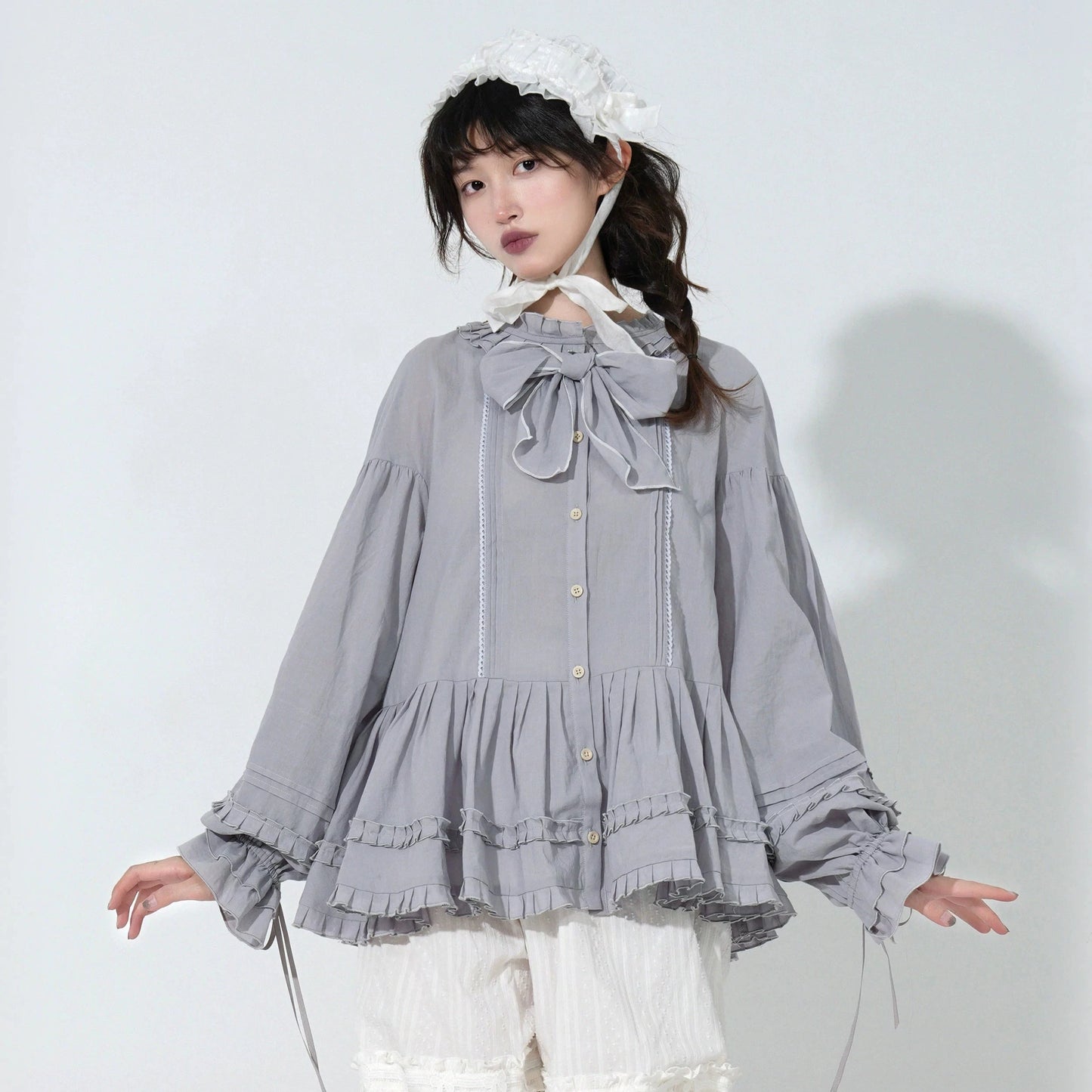 [Pre-orders until 9/9] Bouquets for Autumn Days Ribbon Blouse