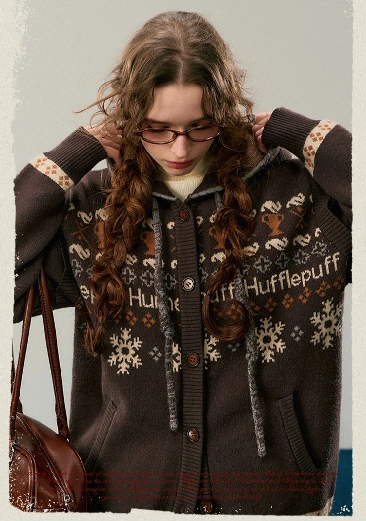 [Pre-order] Hogwarts School of Witchcraft and Wizardry Knitted Hoodie Cardigan