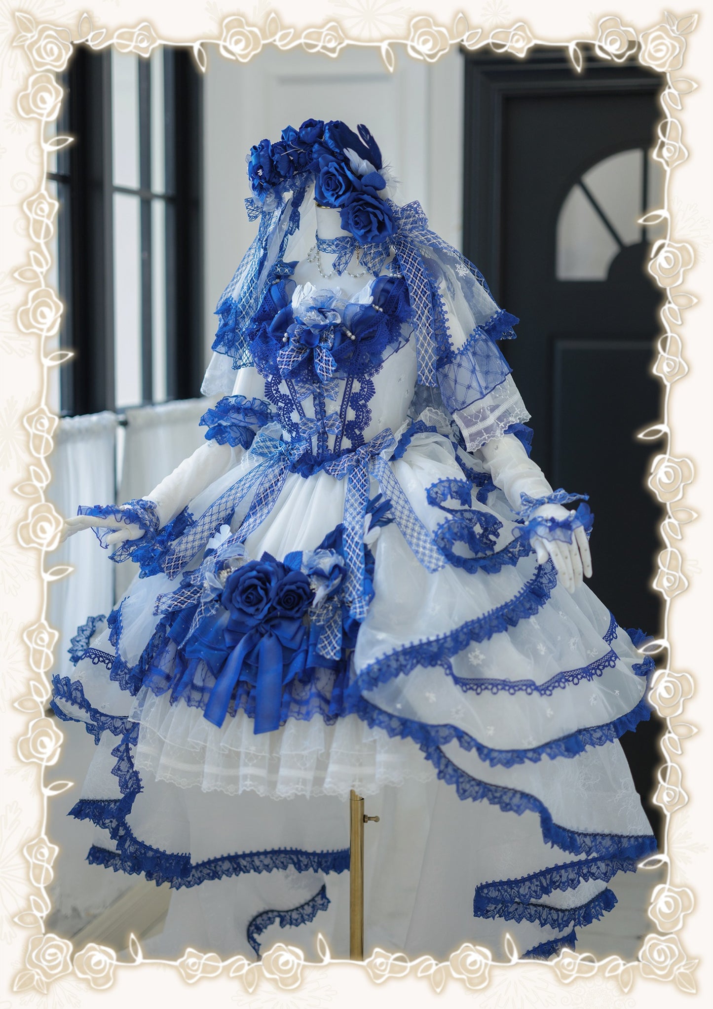 【受注予約8/13まで】Snow Rose Princess トレーン付きドレス・ブルー×ホワイト