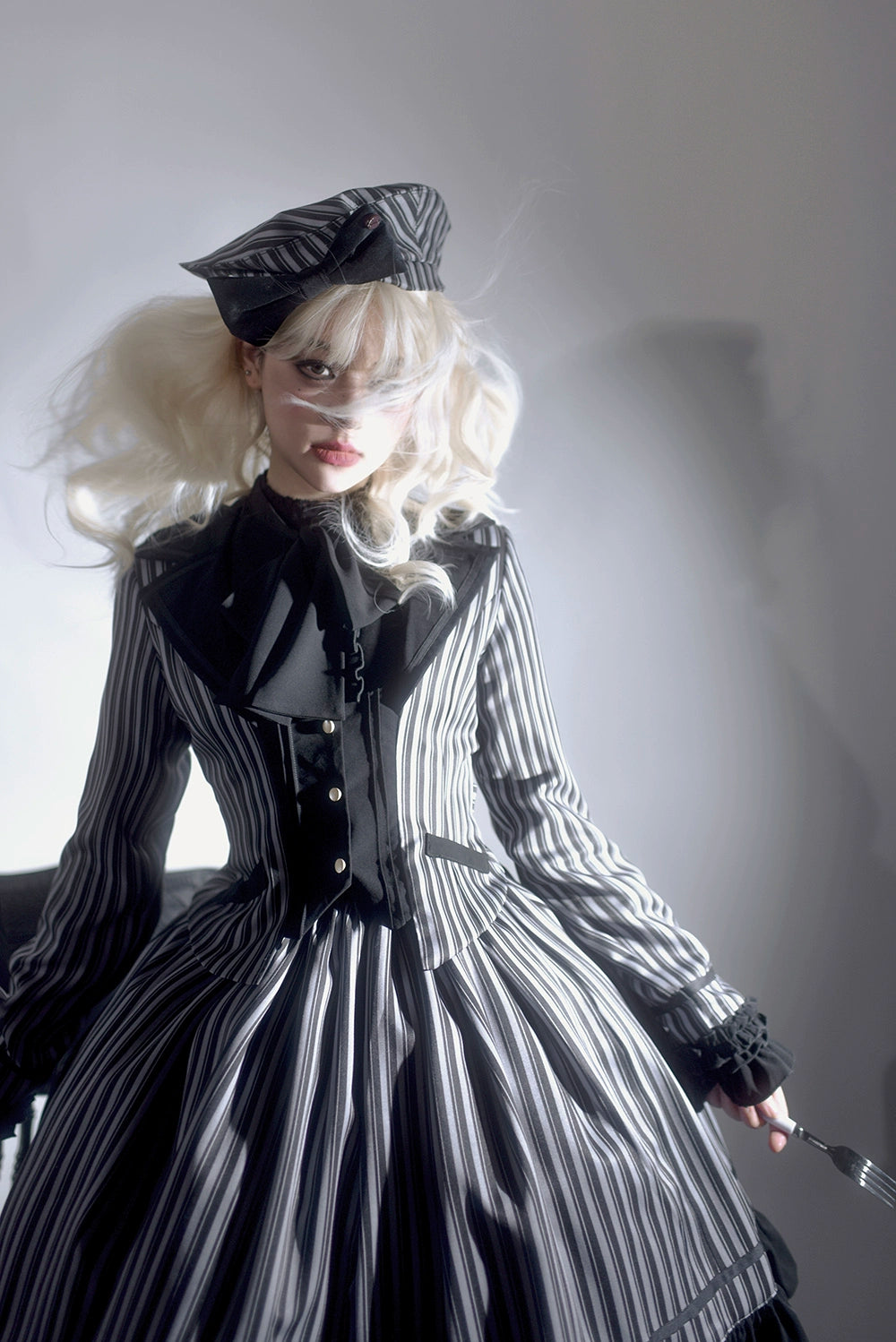 [Pre-orders available until 12/4] Classic Chocolat Stripe Short Jacket
