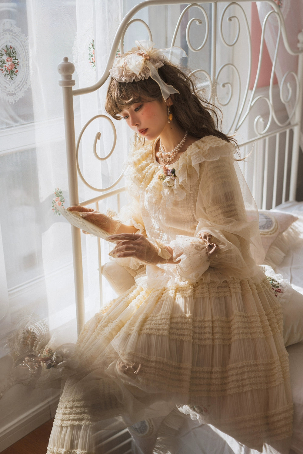 [Pre-orders available until 2/19] Cat Rose Tea Party Ruffled Long Sleeve Blouse