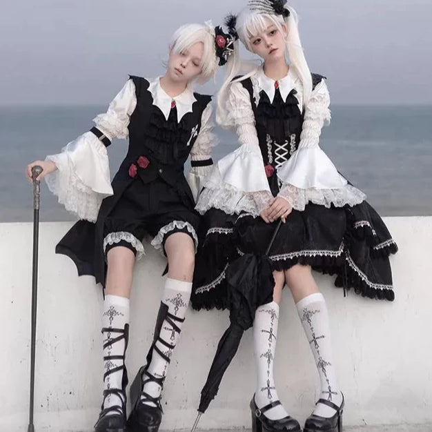 [Pre-orders available until 10/8] Rose of the Night Gothic Lolita Jumper Skirt