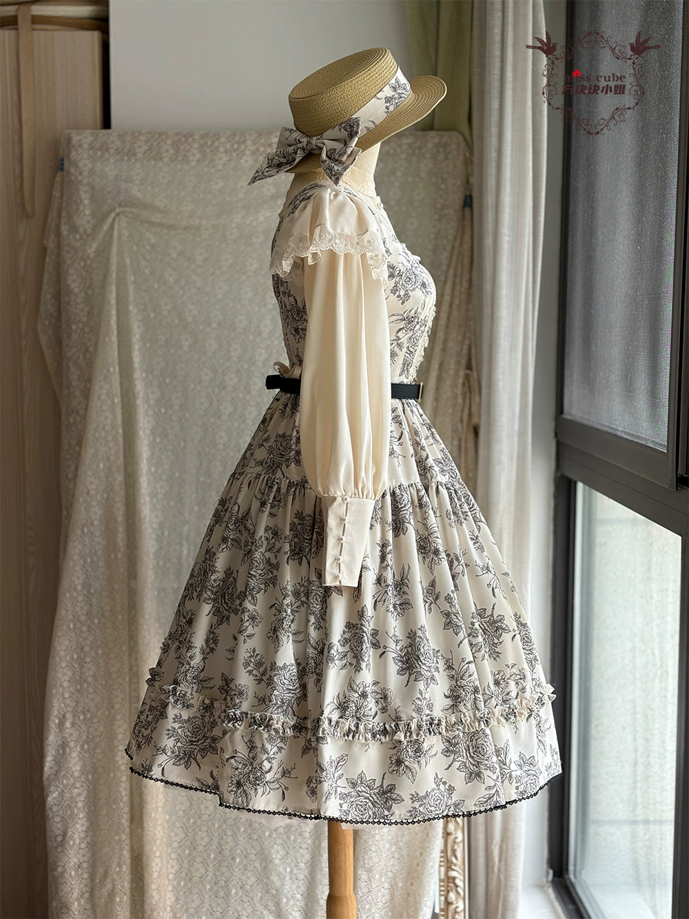 【予約販売】Sketch Wild Rose ジャンパースカート プリントタイプ