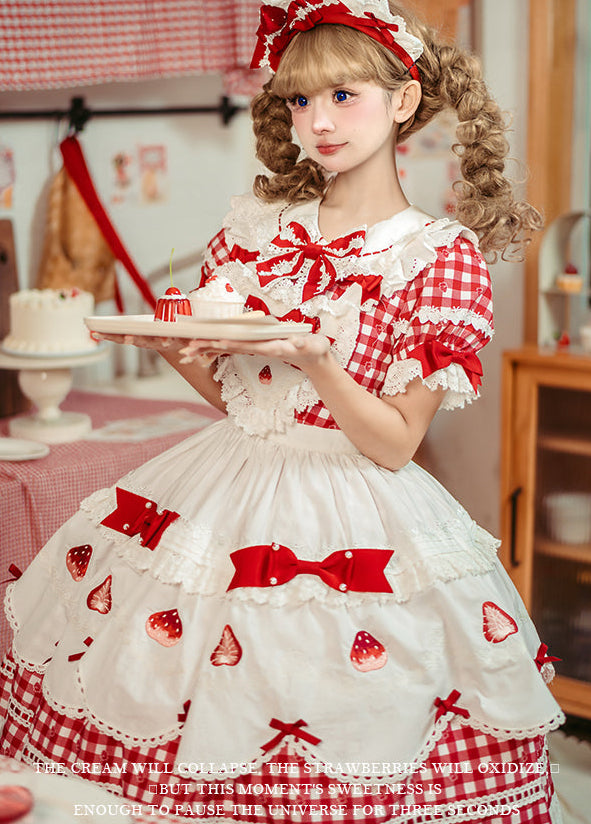 【受注予約11/18まで】Strawberry Cake Guide メイド風ワンピース