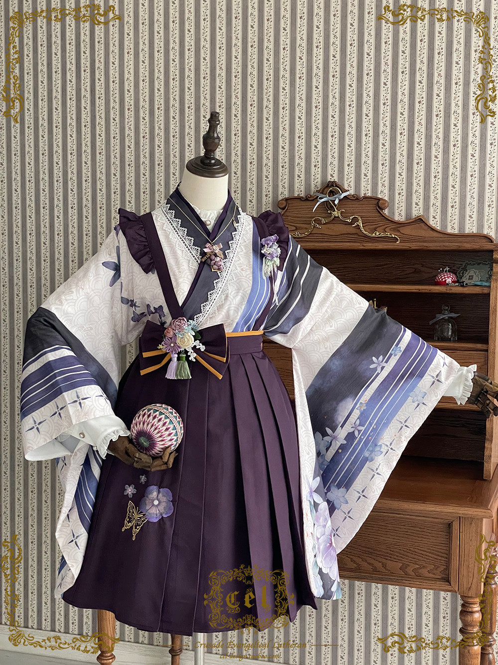 手毬刺繍の袴風サスペンダースカート