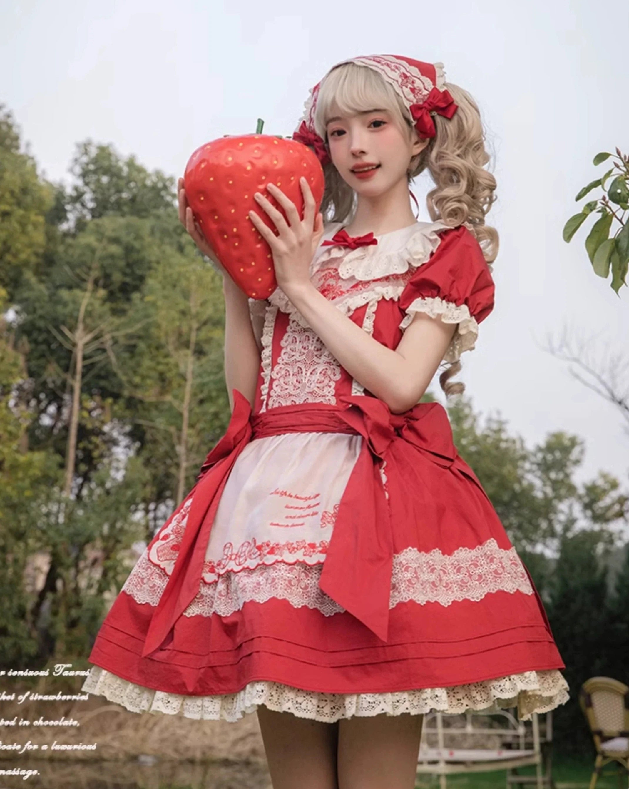 Strawberry Basket 丸襟ワンピース
