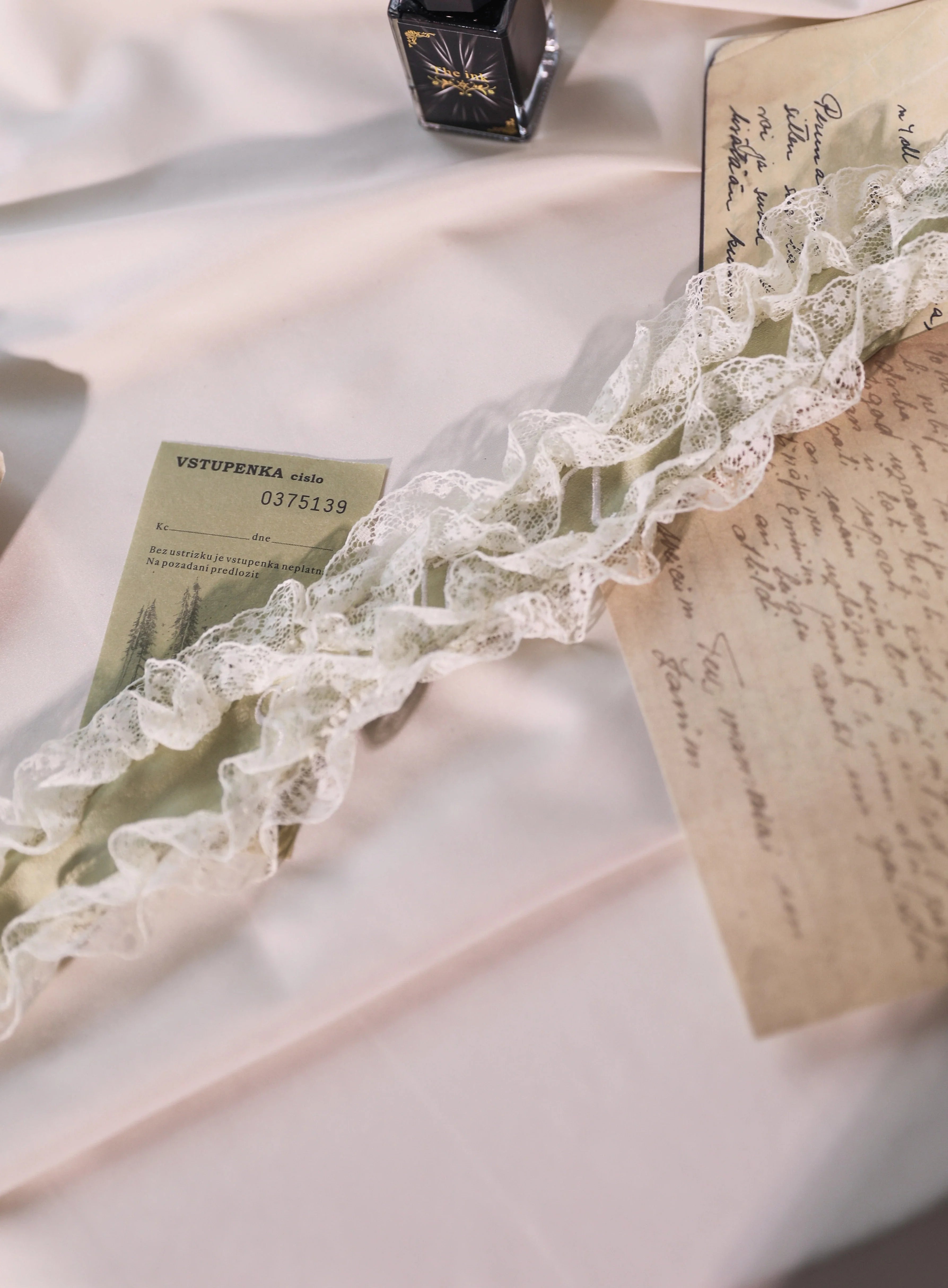 [Only available when purchased together] Fourteen-line poems Head dresses, hats, cloth belts, corsages and other accessories