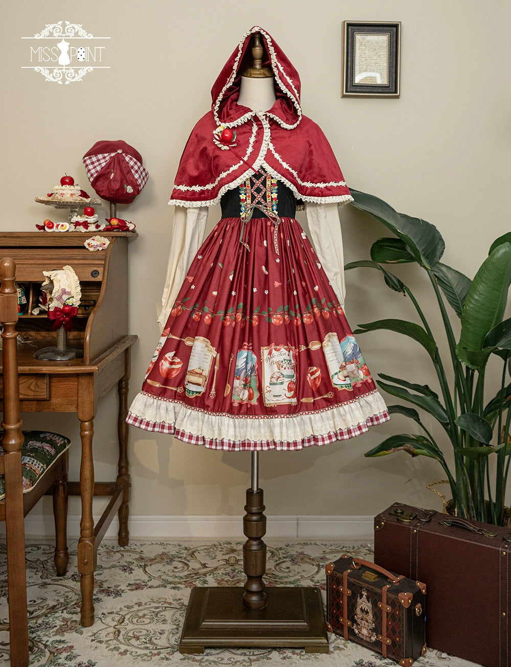 【予約販売】Apple Garden バイエルン風ジャンパースカート