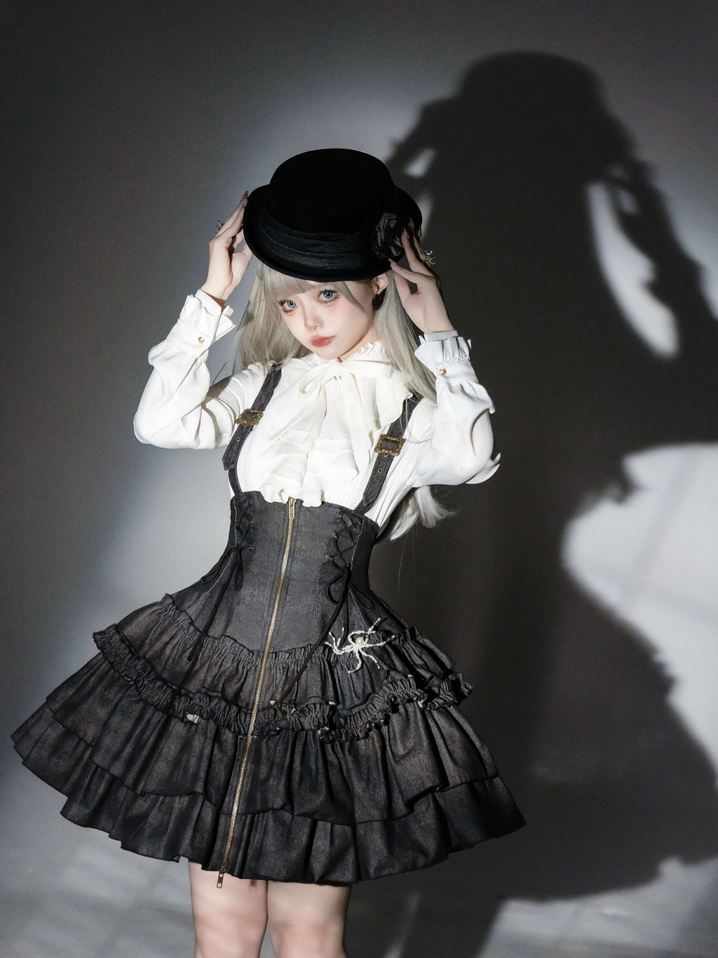 [Pre-orders available until 3/10] Rose Heart Jabotai Blouse