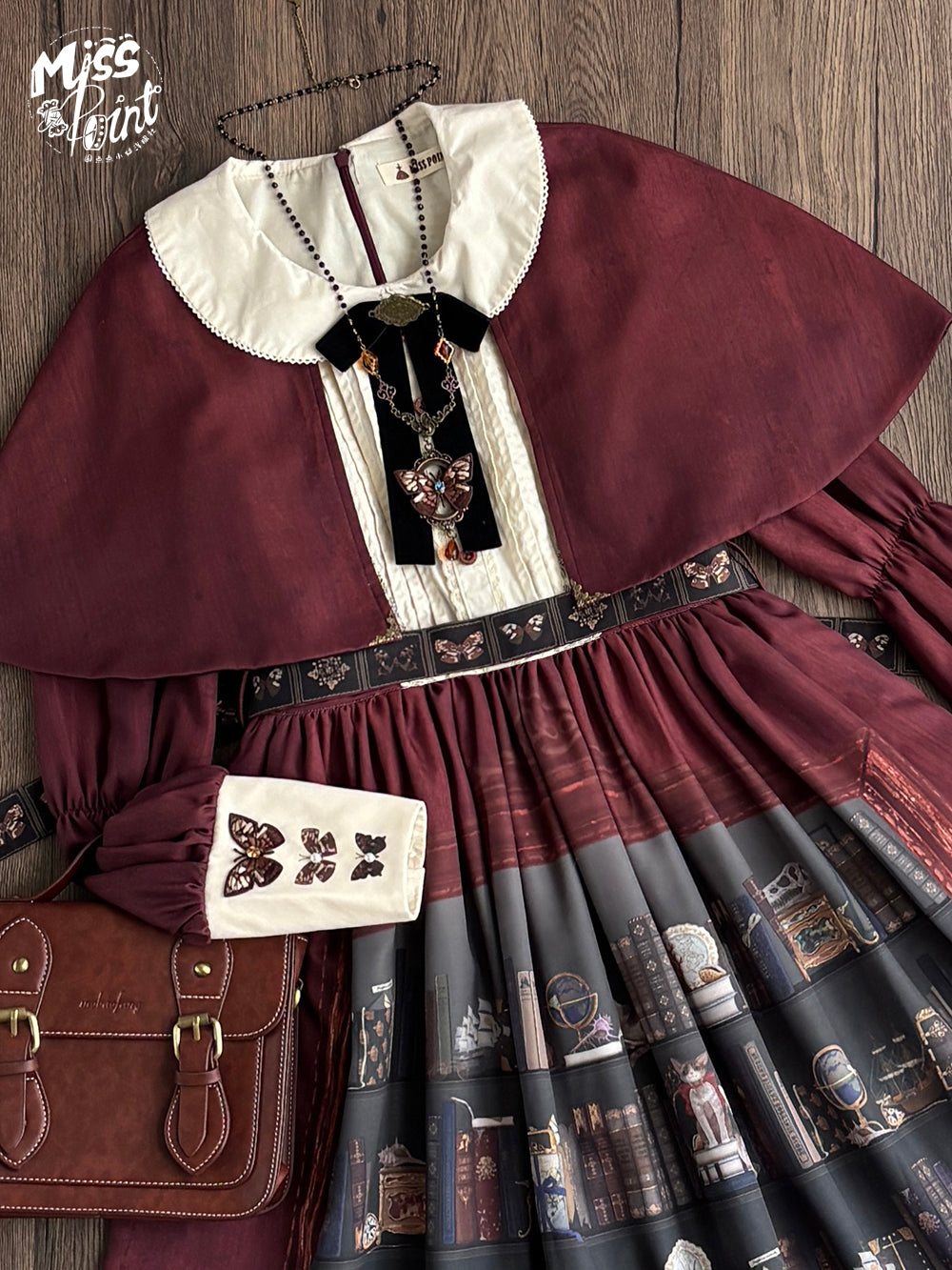 【予約販売】German Bookcase ワンピース （ケープ付）