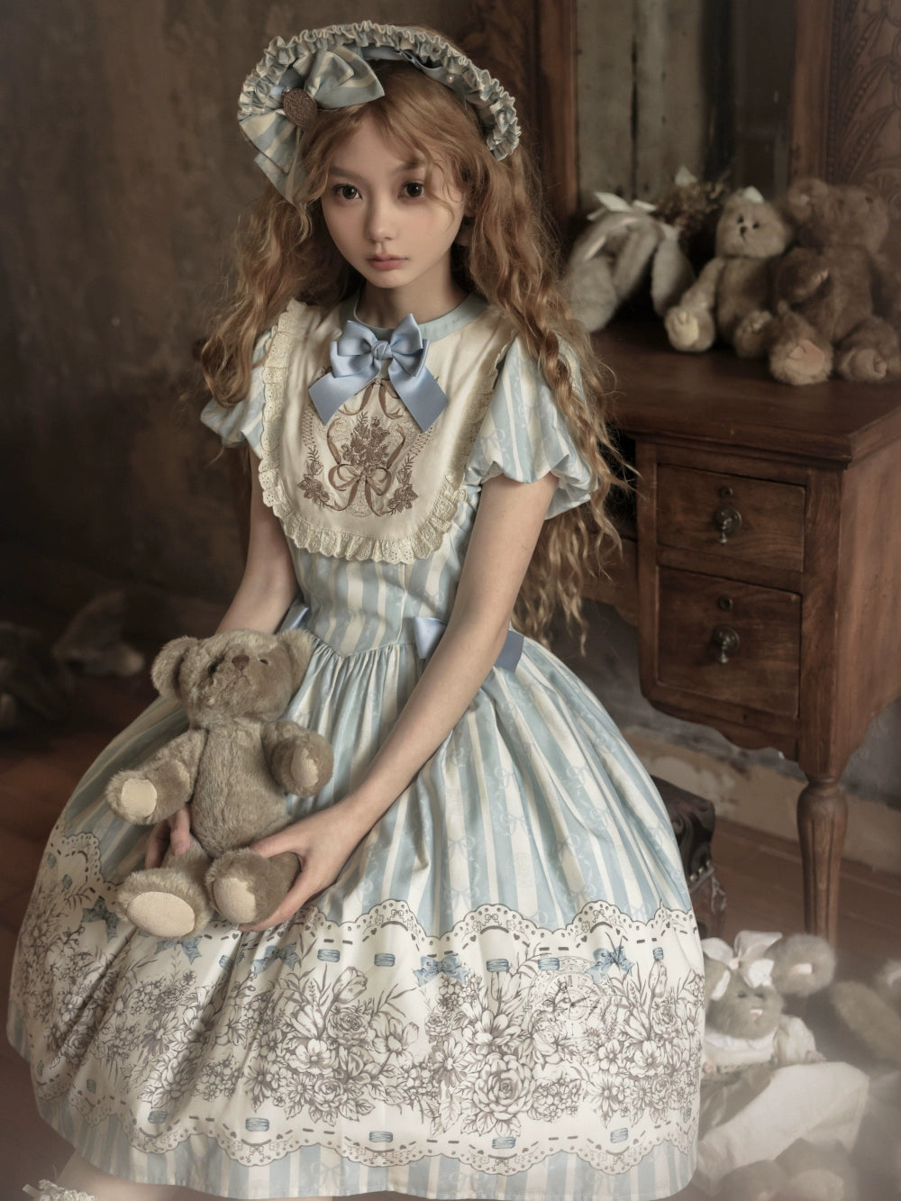 [Sale period ended] Blooming Flowers and Clocks short sleeve dress