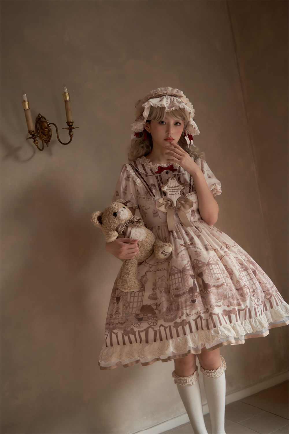 [Pre-orders available until 10/28] Antique Dessert Room Short Sleeve Dress