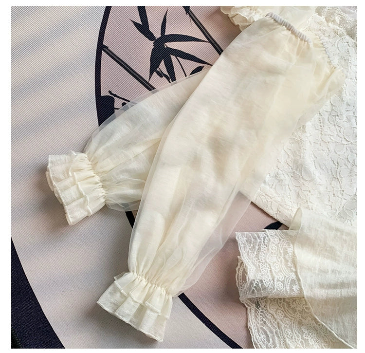 Lace floral blouse with detachable sleeves