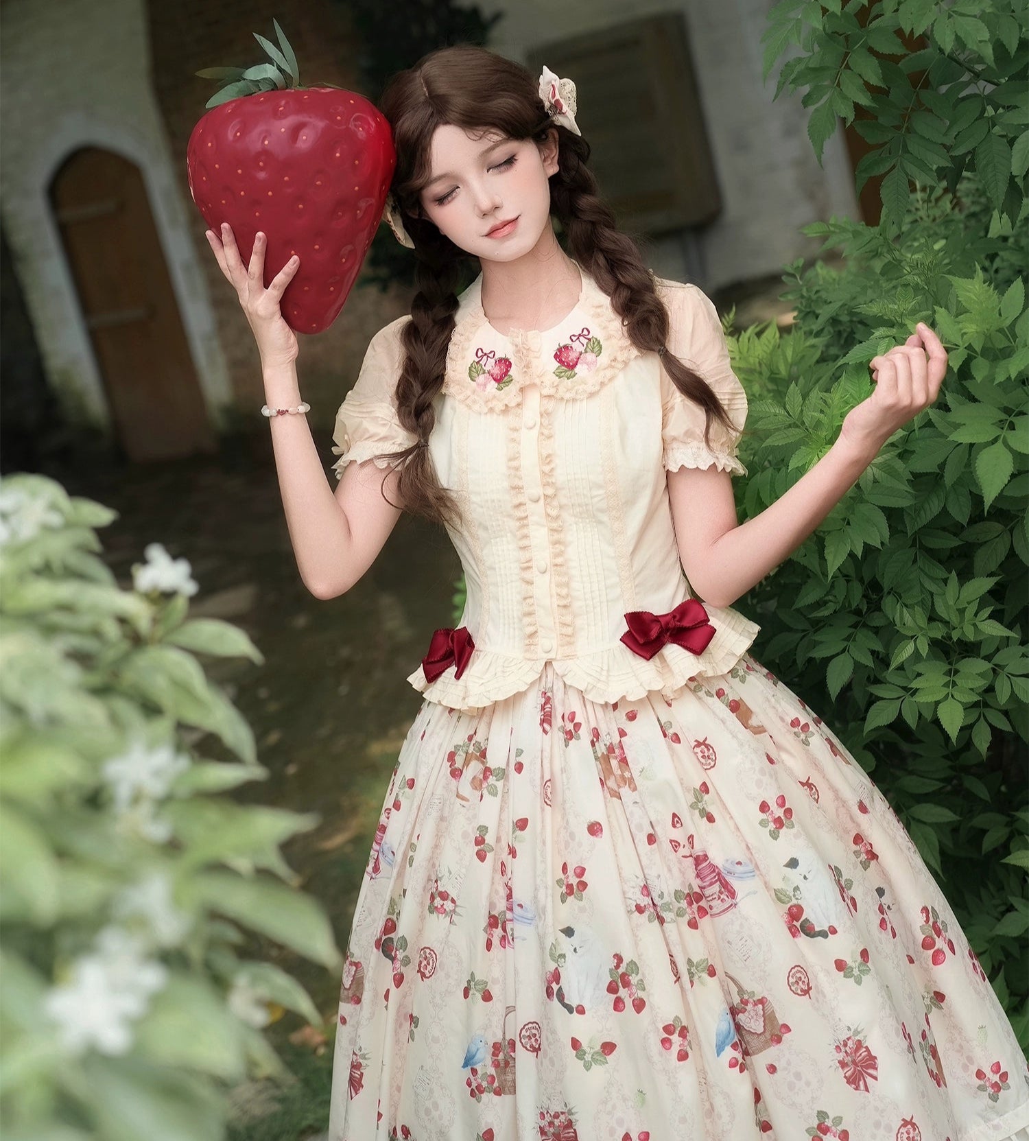 【受注予約8/14まで】 Strawberry Whisper プリントスカート