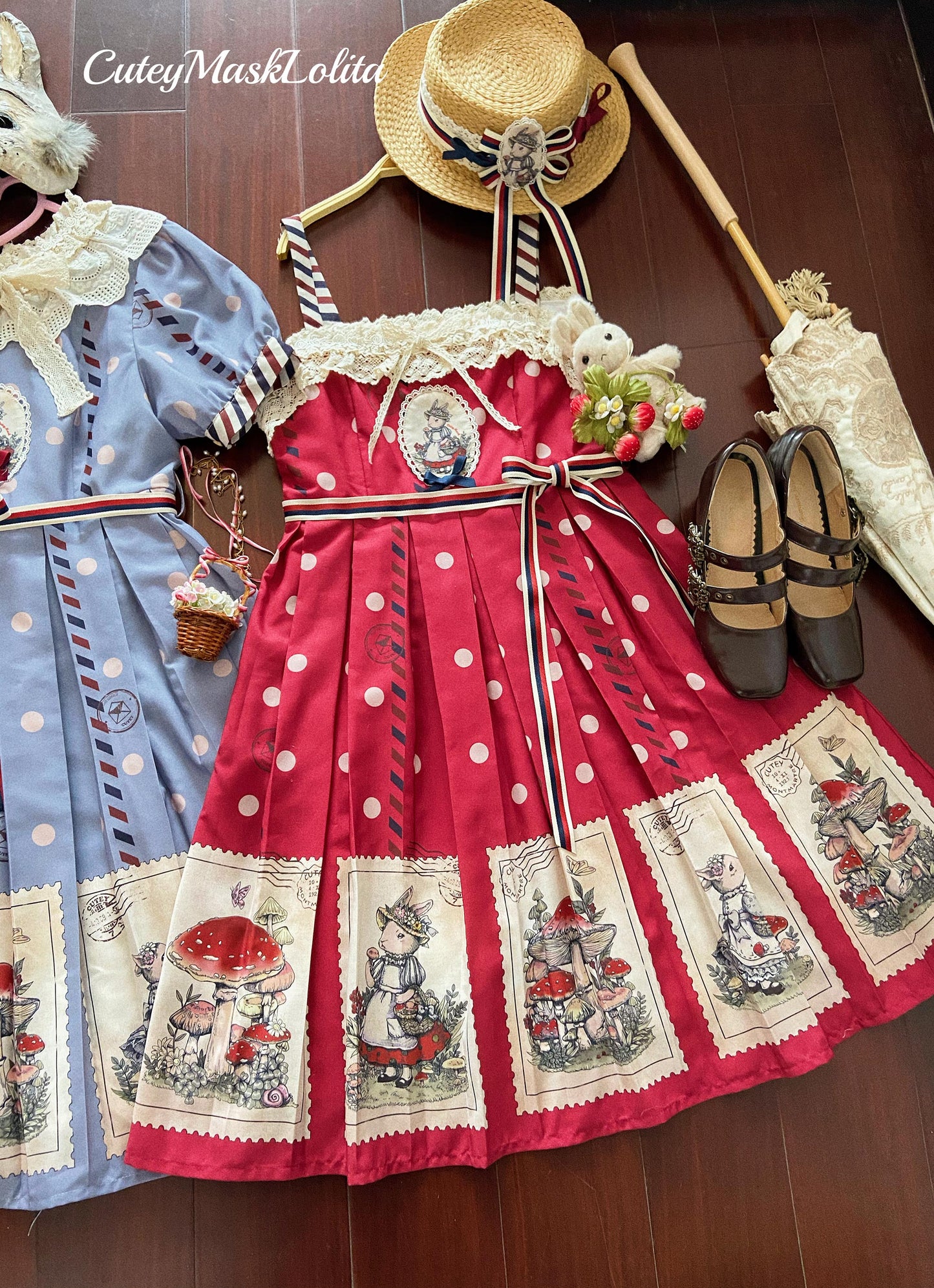 キノコとウサギの切手デザインジャンパースカート