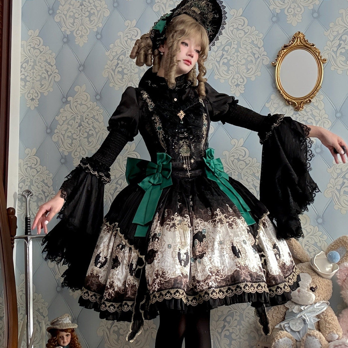 【受注予約8/27まで】Treasures of the Louvre ジャンパースカート