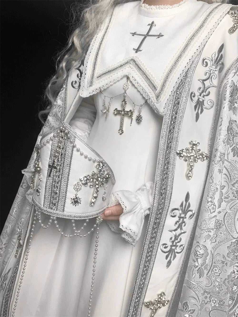 [Resale/Pre-orders until 10/16] Pray on a Moonlight Night Long Cloak